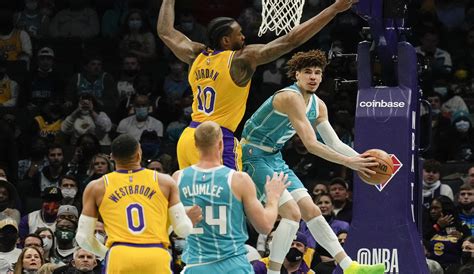 where to watch lakers vs charlotte hornets